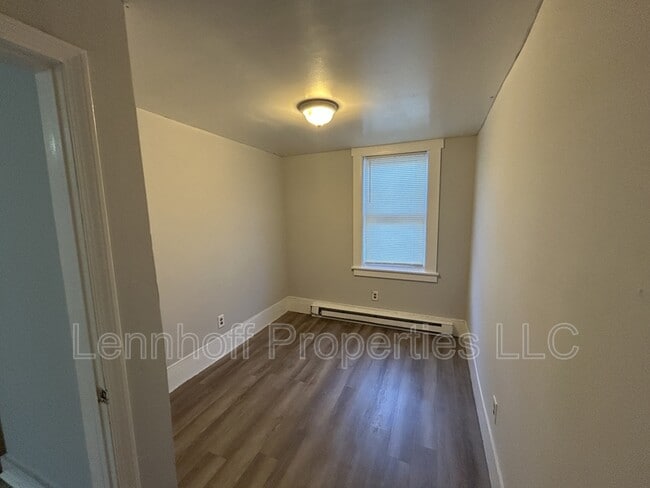 Building Photo - 145 Water St