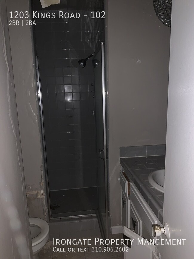 Building Photo - 1203 Kings Rd