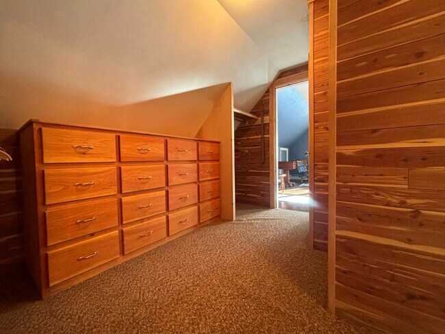 Building Photo - 104 Woodland Rd