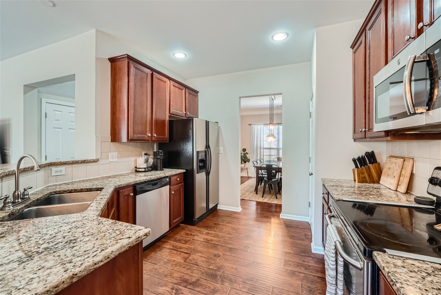 Building Photo - 13165 Wilburn Park Ln