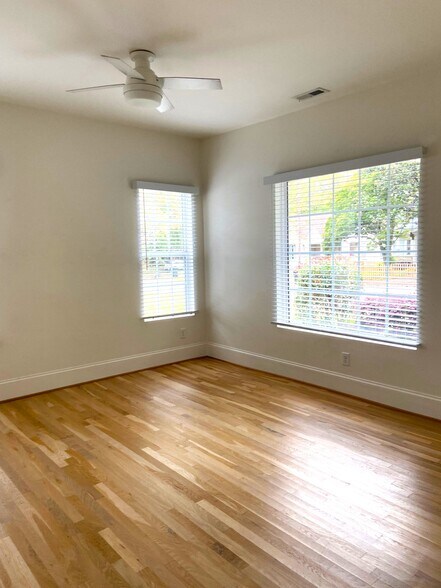 Building Photo - 529 10th Ave S