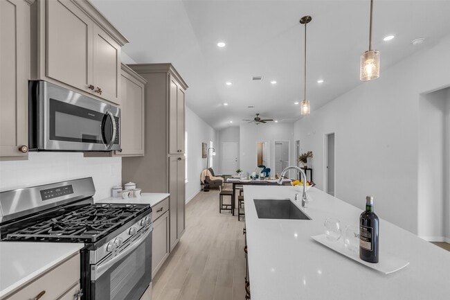 Building Photo - 25524 Prairie Clover Wy