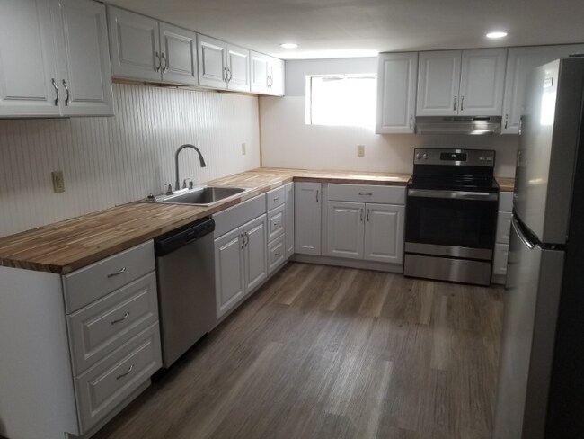 Building Photo - 1244 Rhyne Camp Rd