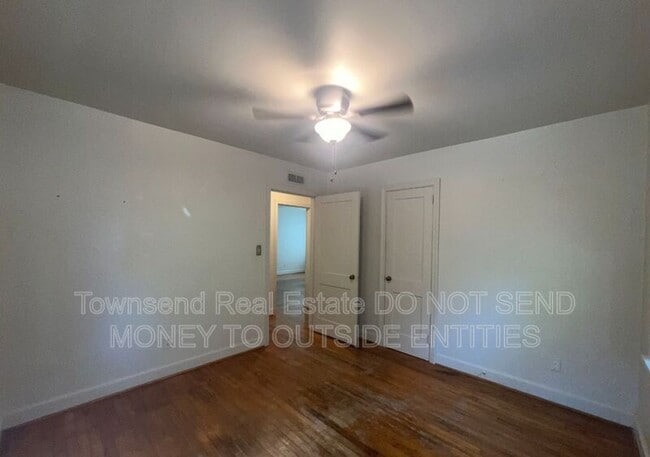 Building Photo - 507 Martine Rd