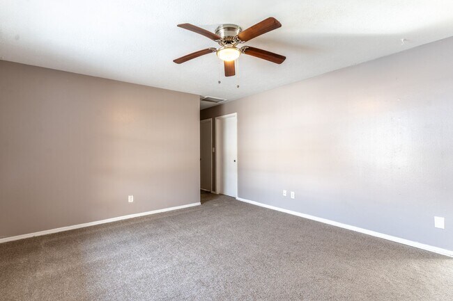 Building Photo - 3016 SW 68th St