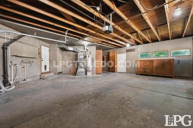 Building Photo - 2203 Glendale Ave
