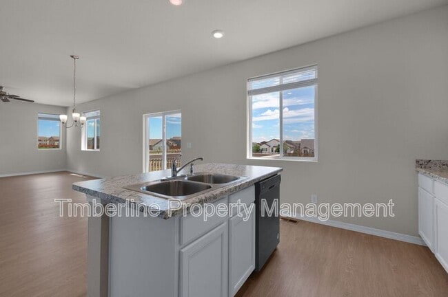 Building Photo - 9951 Ledgestone Terrace