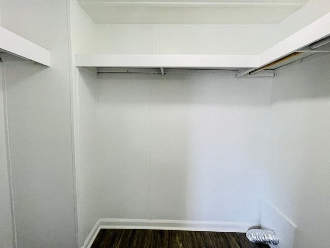 Building Photo - 2bd/2ba Renovated Mobile Home on a Perfect Country Lot Overlooking Farm Fields!