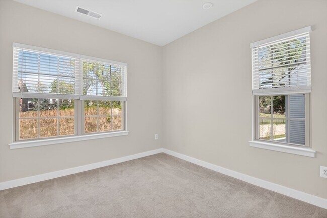 Building Photo - 19753 Grn Vlg Dr