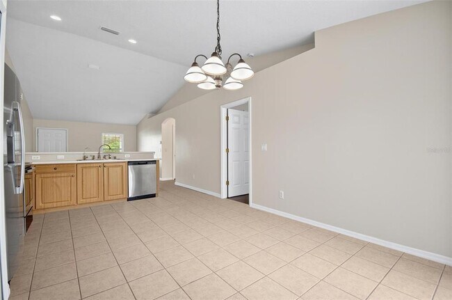 Building Photo - 83 Lynbrook Dr