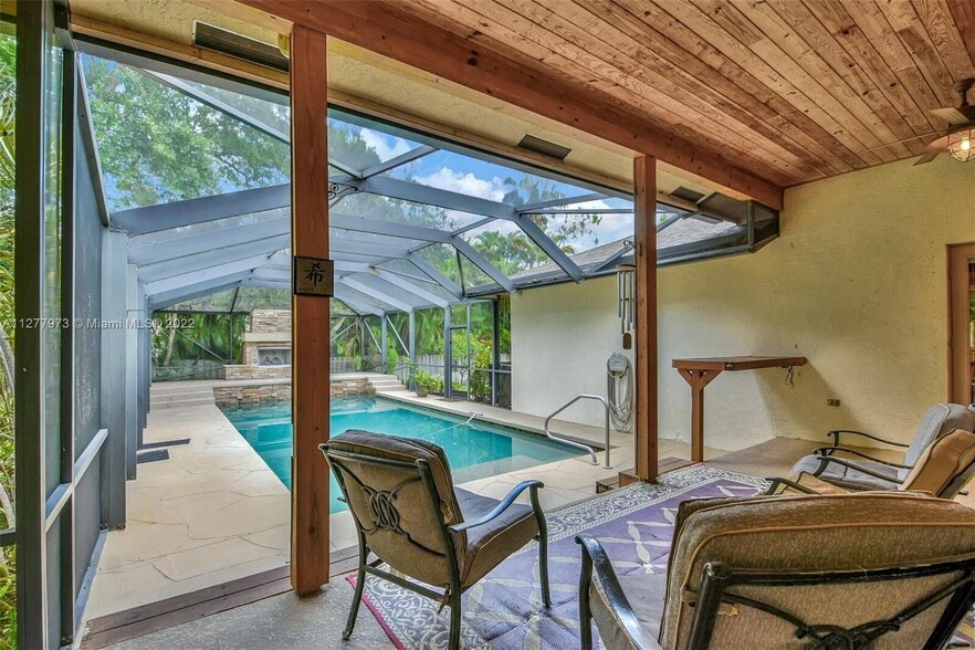 Building Photo - 14425 64th Ct N