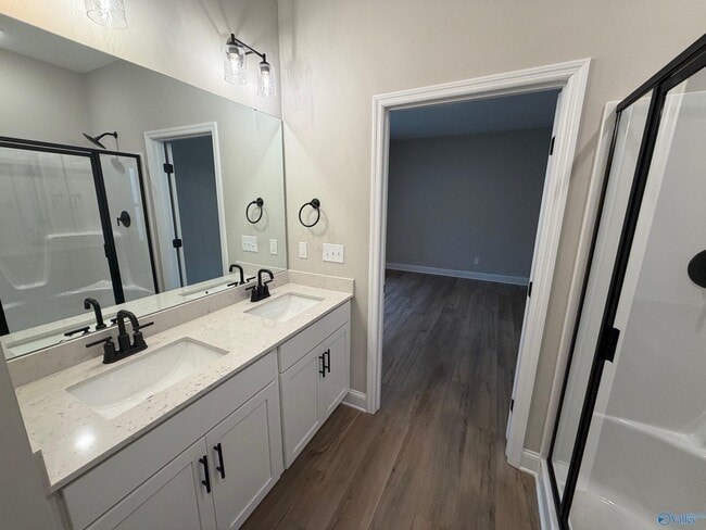 Building Photo - 433 Lando Cain Rd