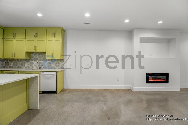 Building Photo - 124 S Mockingbird Cir