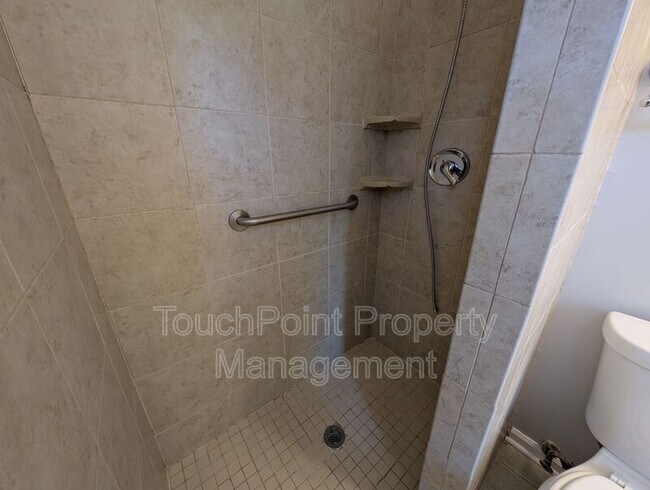 Building Photo - 3331 Donovan Pl