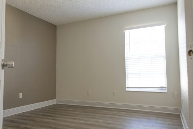 Building Photo - 6715 Meritmoor Cir