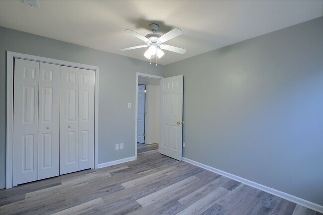 Building Photo - Call Sabrina Thomas Office at 757-767-0767...