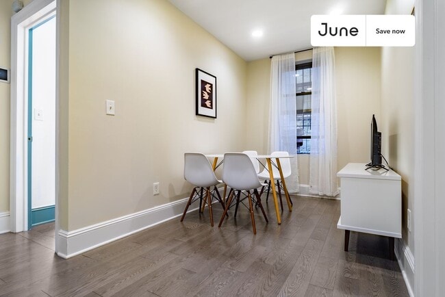 Building Photo - 345 E 21st St