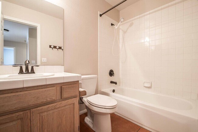 Building Photo - GORGEOUS SUMMERLIN POOL HOME FOR LEASE!