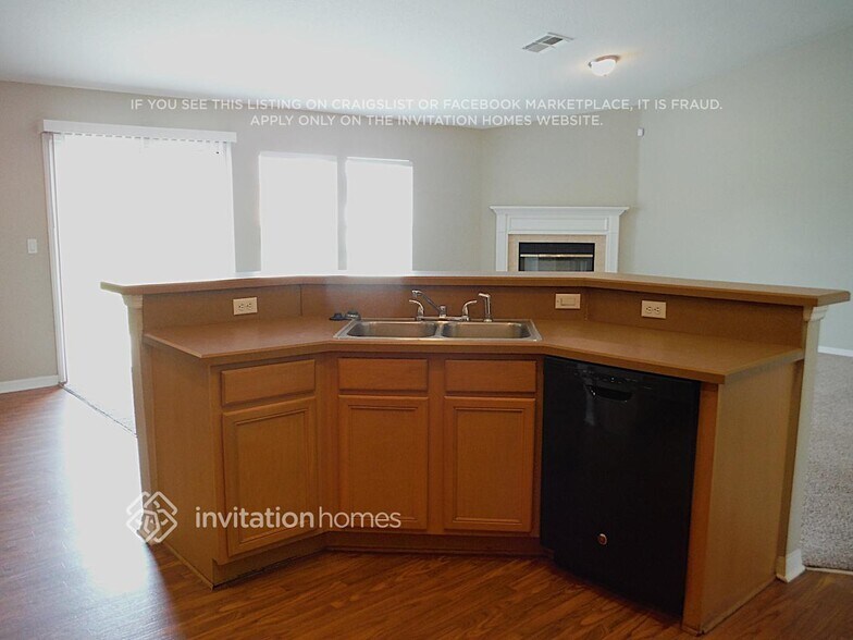 Building Photo - 10143 Meadow Point Dr