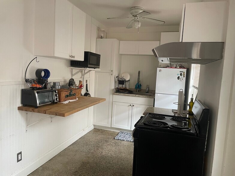 Kitchen - 1505 White St