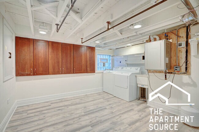 Building Photo - 2211 Pioneer Rd