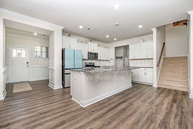 Building Photo - 7901 Iron Rd