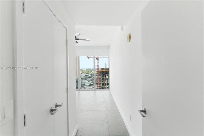 Building Photo - 888 Biscayne Blvd