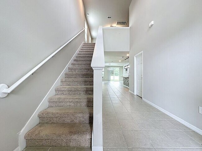 Building Photo - Wonderful like new and pet friendly home in Winter Haven