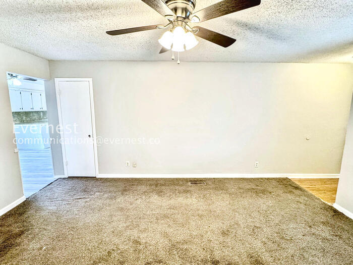 Building Photo - 1756 S Pine Ave