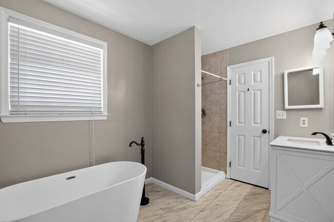 Building Photo - 3758 Tarrington Pl