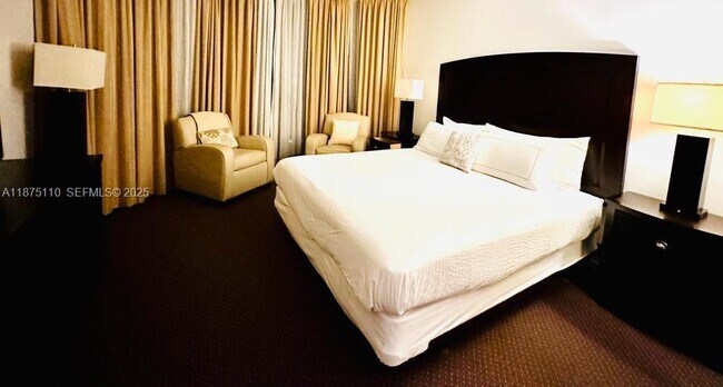 Building Photo - 17375 Collins Ave