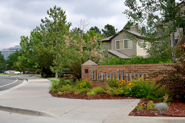 Building Photo - 6001 S Yosemite St