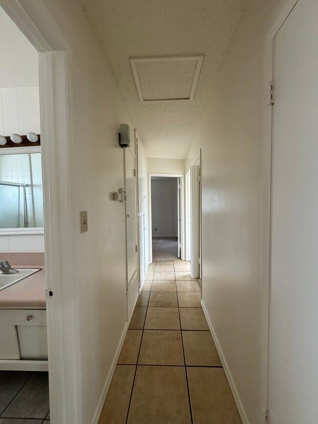 Building Photo - 3 Bedroom House on Tolowa Street