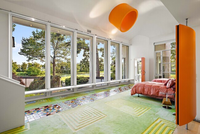 Building Photo - 11 Beachside Common