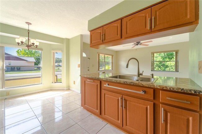 Building Photo - 3352 Netherwood Dr