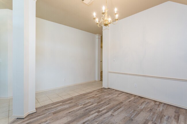 Building Photo - 4839 Taylor Lake Ct