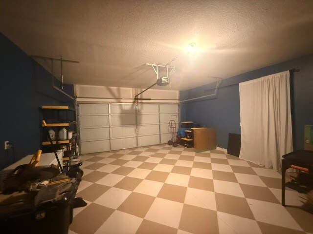 Building Photo - 166 Courage Wy