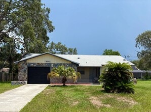 Building Photo - Cozy, Updated, and Move-in Ready 3/2/1