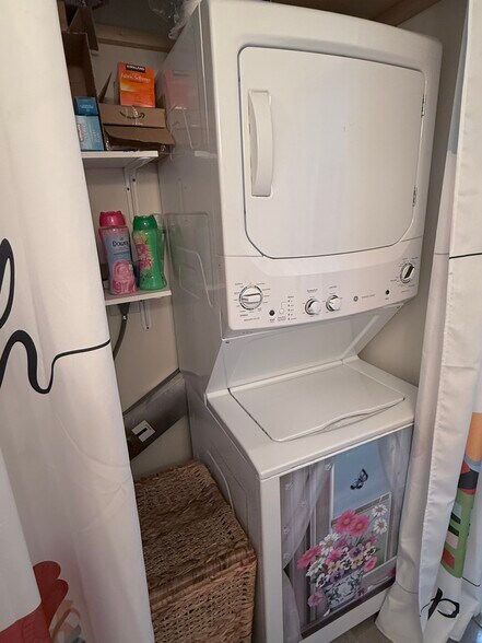 Building Photo - 4938 Alder Dr