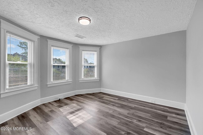 Building Photo - 209 Atkins Ave