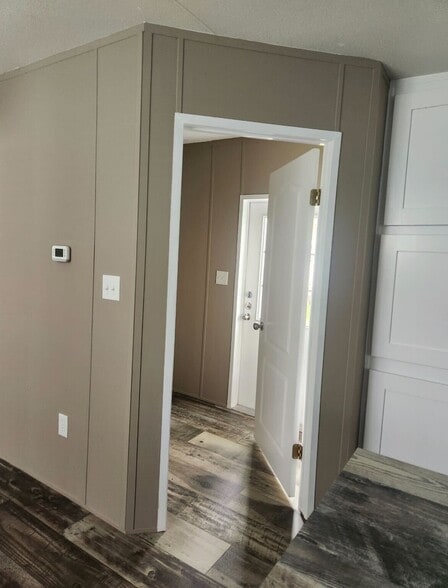 Building Photo - 150 Tonkawa Trl