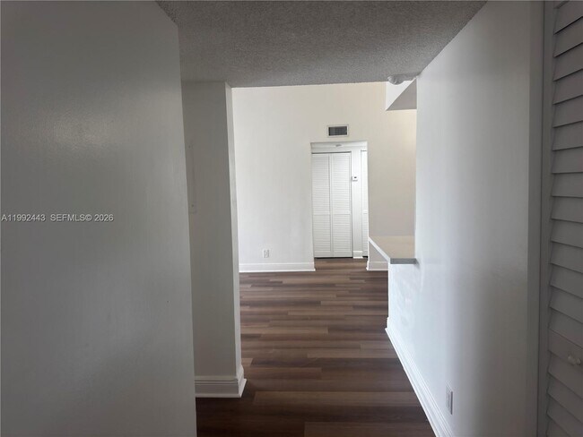 Building Photo - 5720 Rock Island Rd