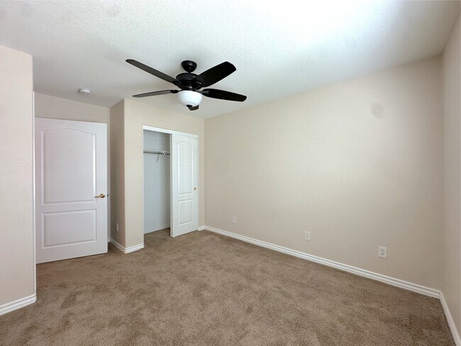 Building Photo - 9221 Candilela Ct