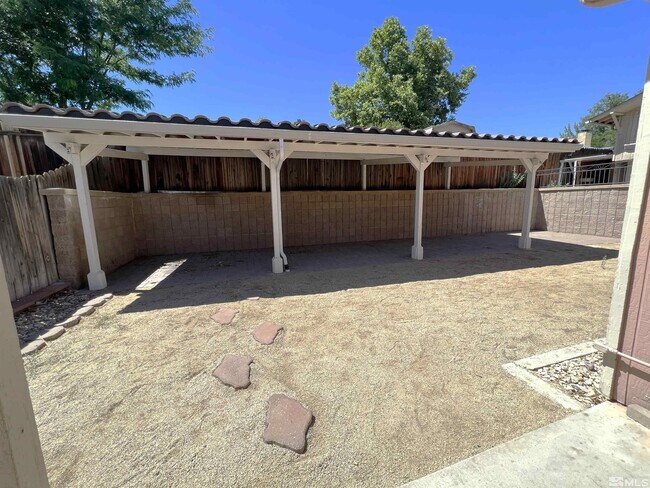 Building Photo - 1066 Palmwood Dr
