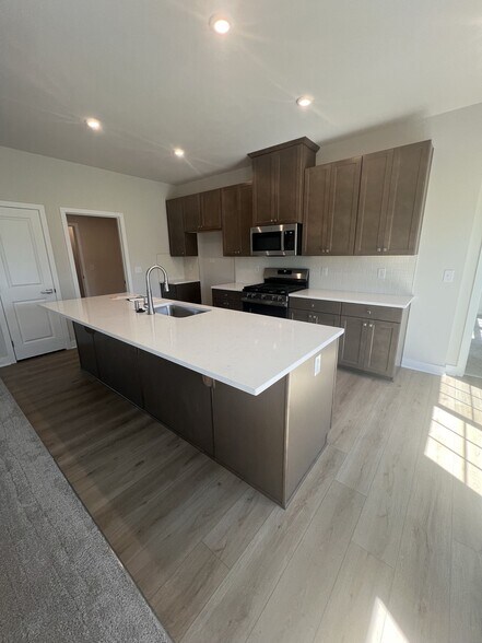 Building Photo - 469 Alyssa Way