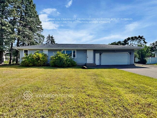 Building Photo - 13010 Deerwood Ln N