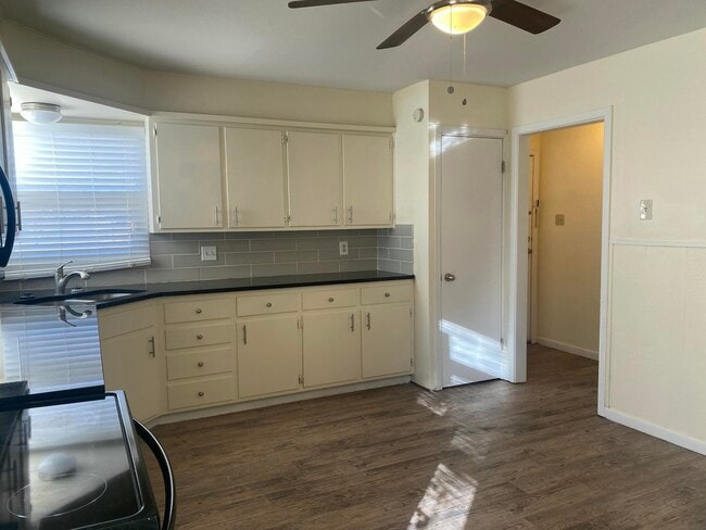 Building Photo - 4319 40th St