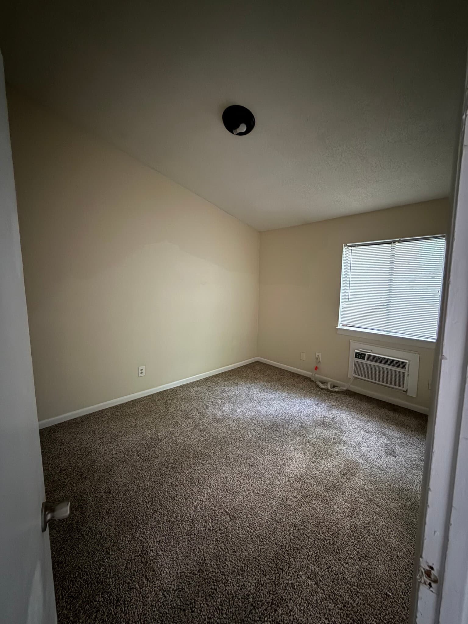 Building Photo - 1419 Ascent Trail NW