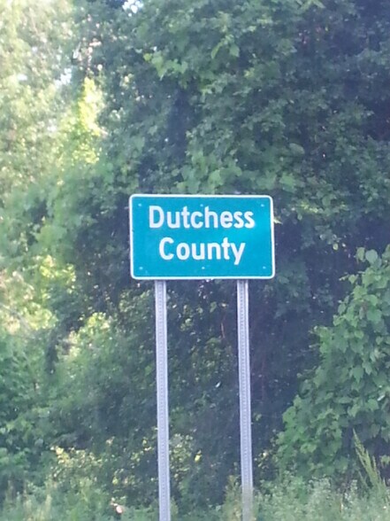 Building Photo - 13 Memorial Dr