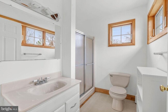 Building Photo - 217 N Providence Rd